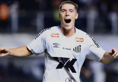 Santos empata em casa com CRB na estreia do novo treinador